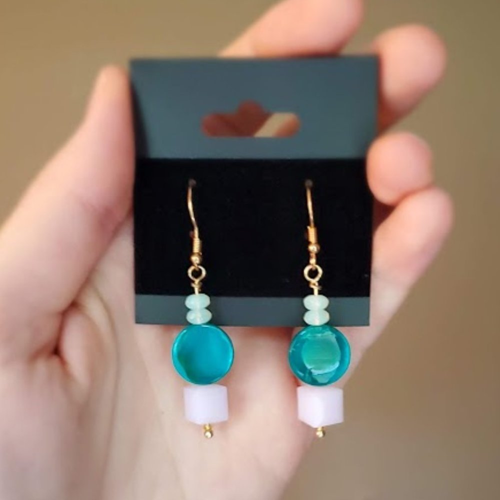 Gorgeous, Handmade 80's theme earrings!
